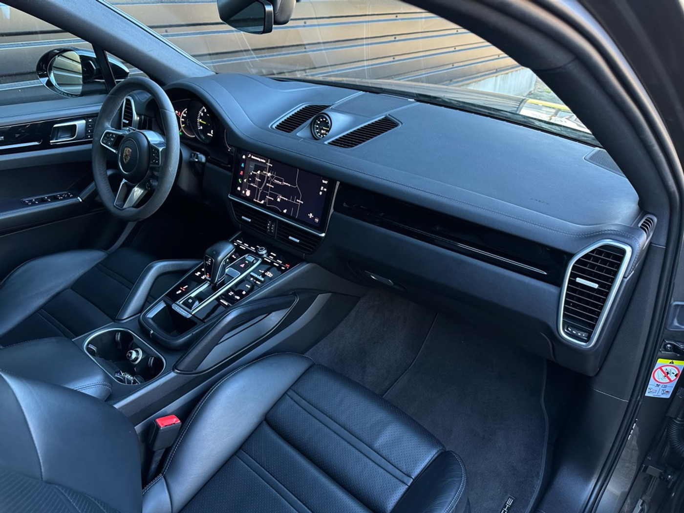 Foto van Porsche Cayenne E-hybrid