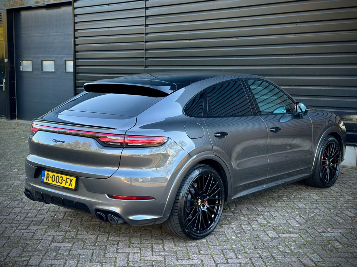Foto van Porsche Cayenne E-hybrid