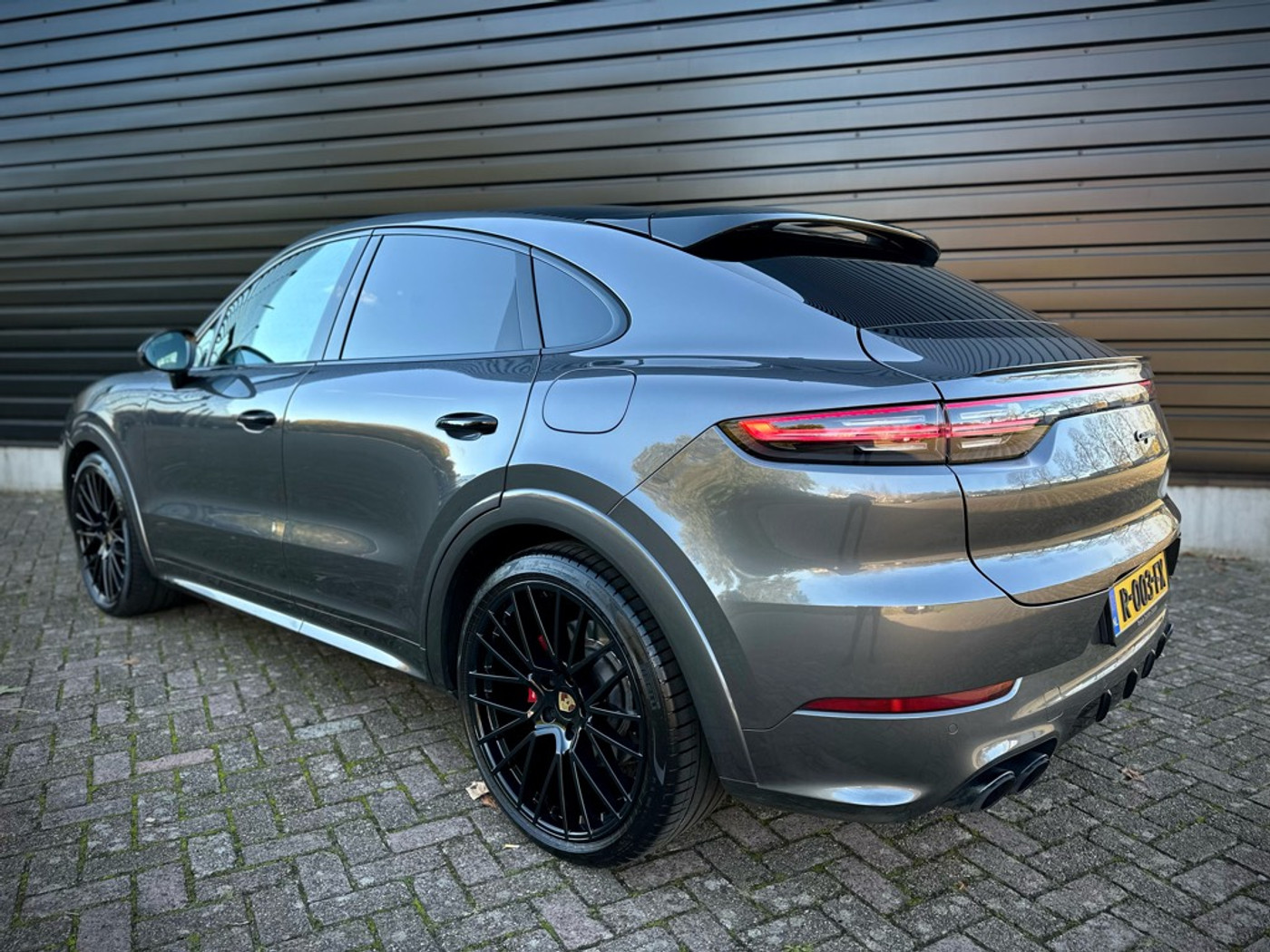 Foto van Porsche Cayenne E-hybrid