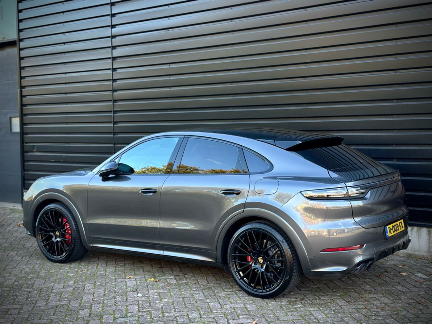Foto van Porsche Cayenne E-hybrid