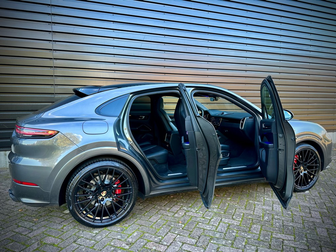 Foto van Porsche Cayenne E-hybrid