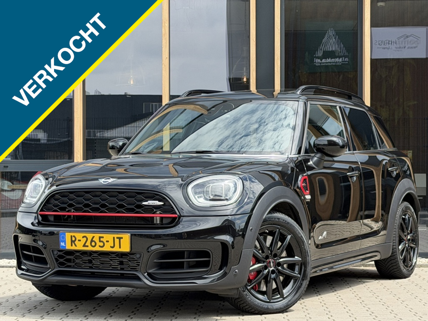 Mini Countryman 2.0 JCW ALL4 306pk |  Panorama dak | harman&kardon | keyless | V 2021 - voorkant