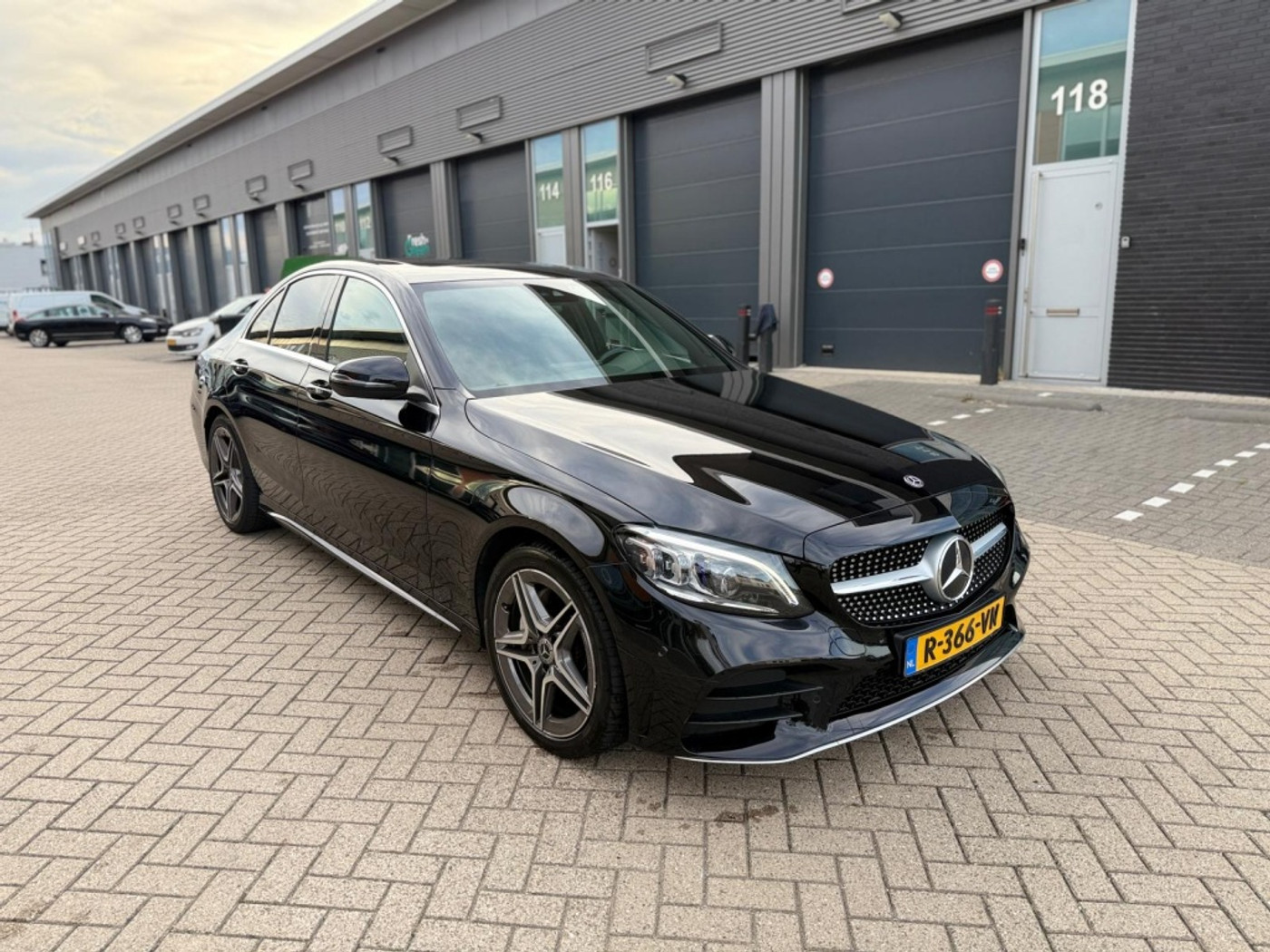 Mercedes-Benz C-klasse 180 Premium Pack| Amg-line|Airco|Navi|Pano 2019 - voorkant