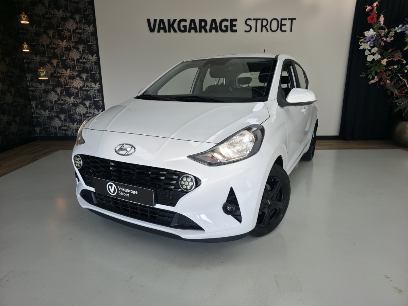 Hyundai I10 1.0 Comf | Apple/Android | cruise | LMV | ac | 1e eigen |oh.boek 2022 - voorkant