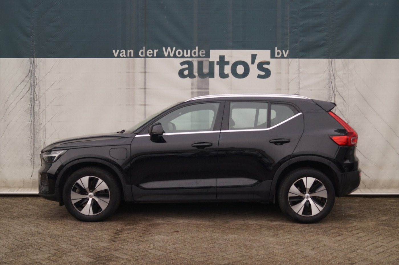 Volvo XC40 1.5 T4 Plug-in hybrid Core Bright 2022 - voorkant