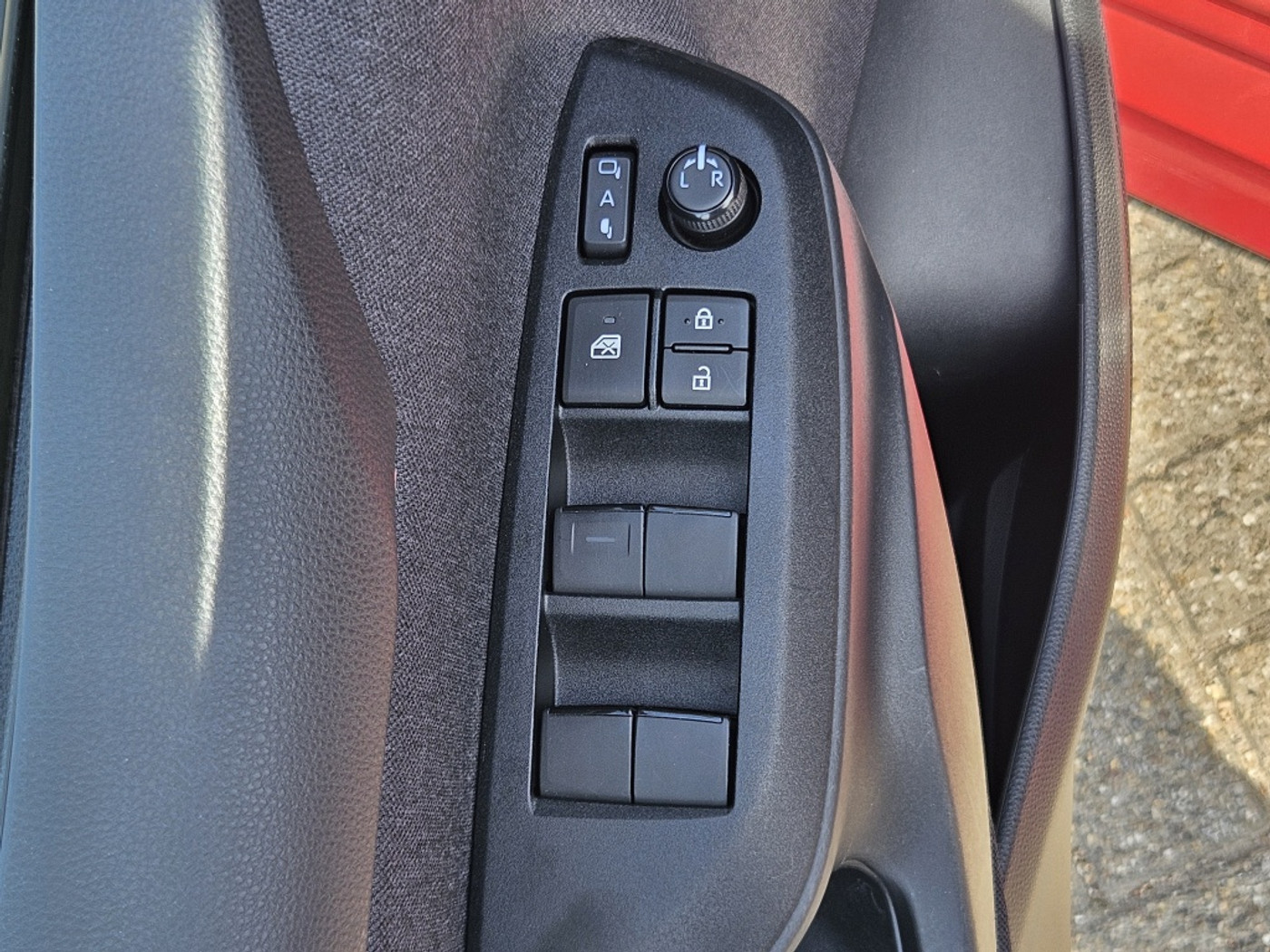 Foto van Mazda Mazda2 Hybrid