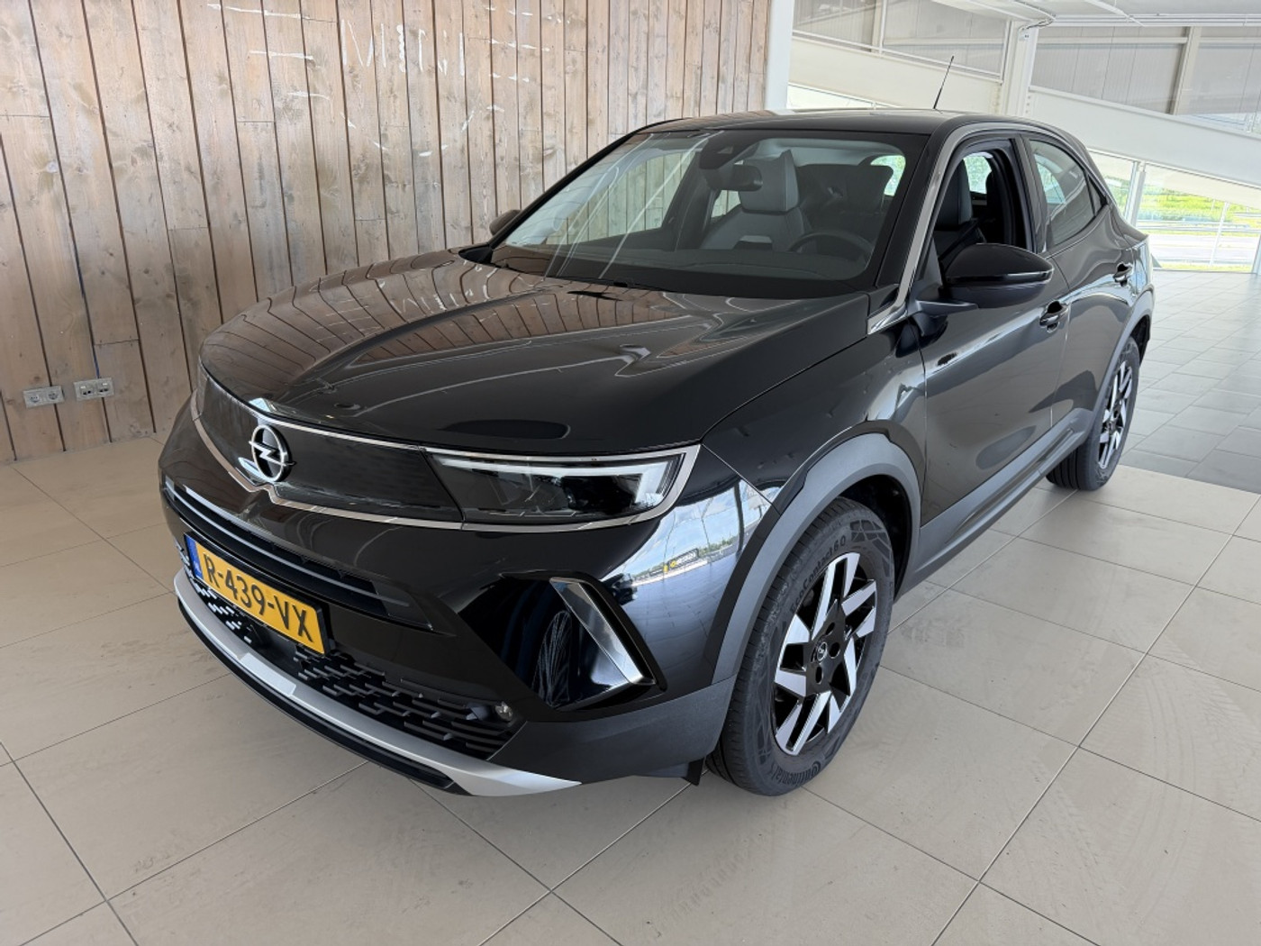Opel Mokka 1.2 Elegance 2022 - voorkant