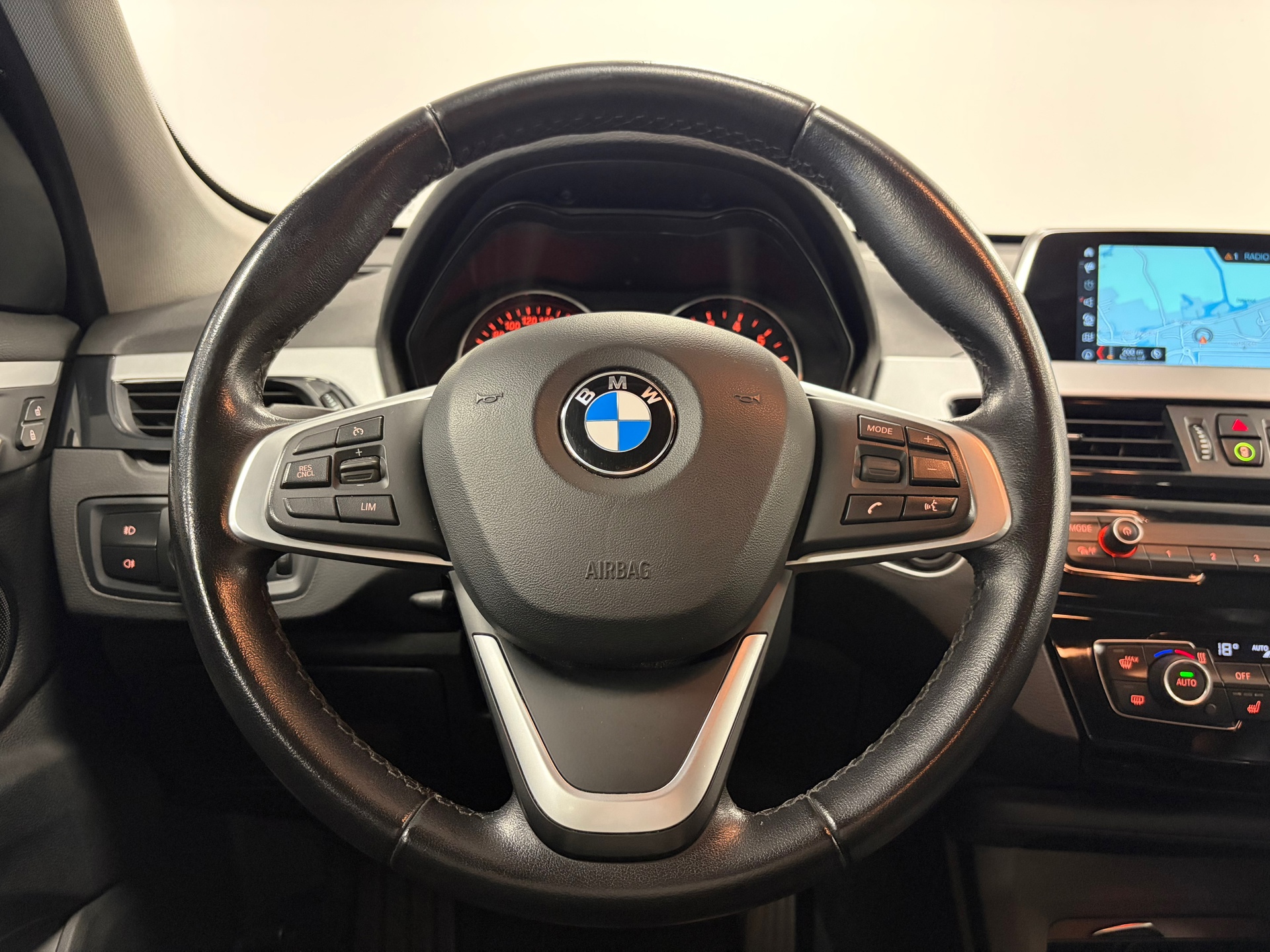 Foto van BMW X1 Sdrive18i