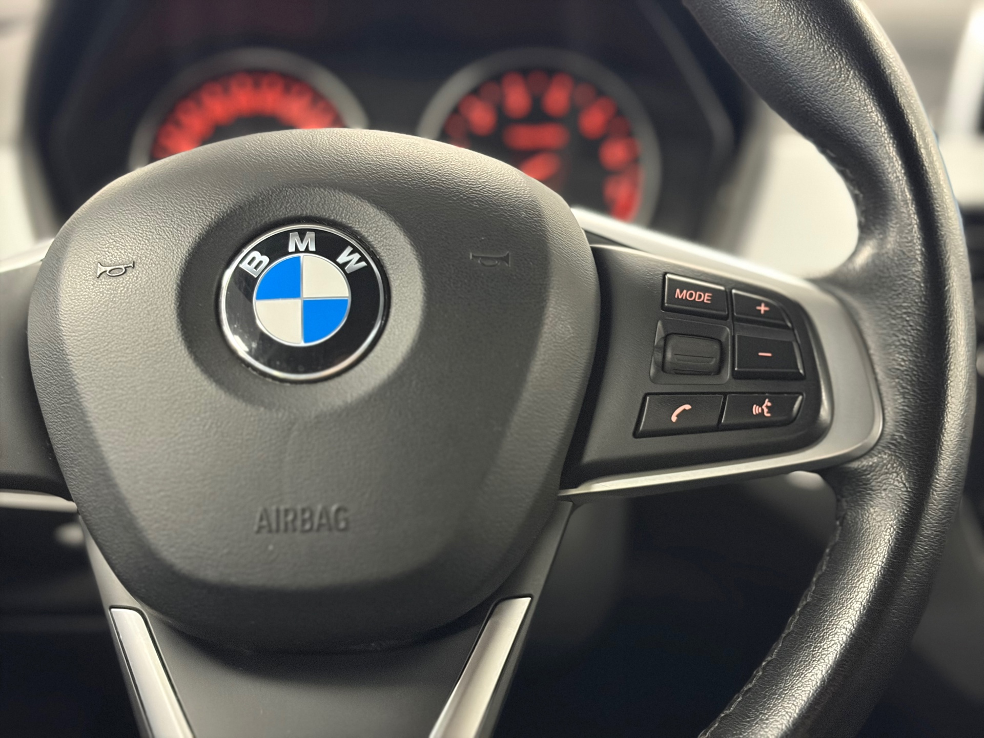 Foto van BMW X1 Sdrive18i