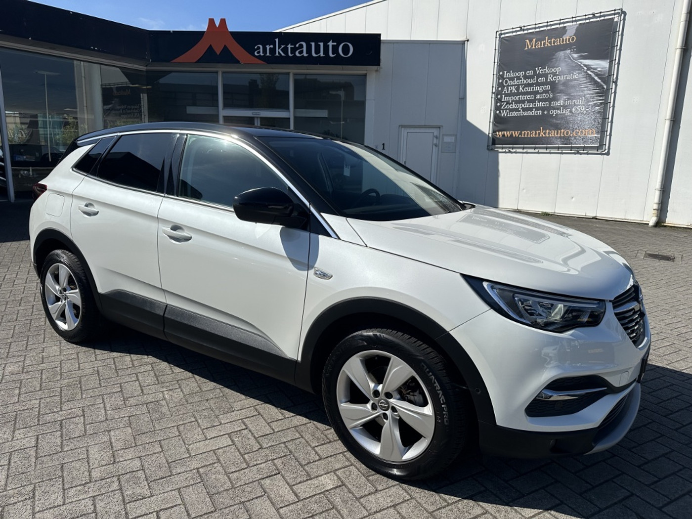 Opel Grandland X 1.2 Turbo Business Executive Camera Carplay Sportstoelen Stoelve 2020 - voorkant