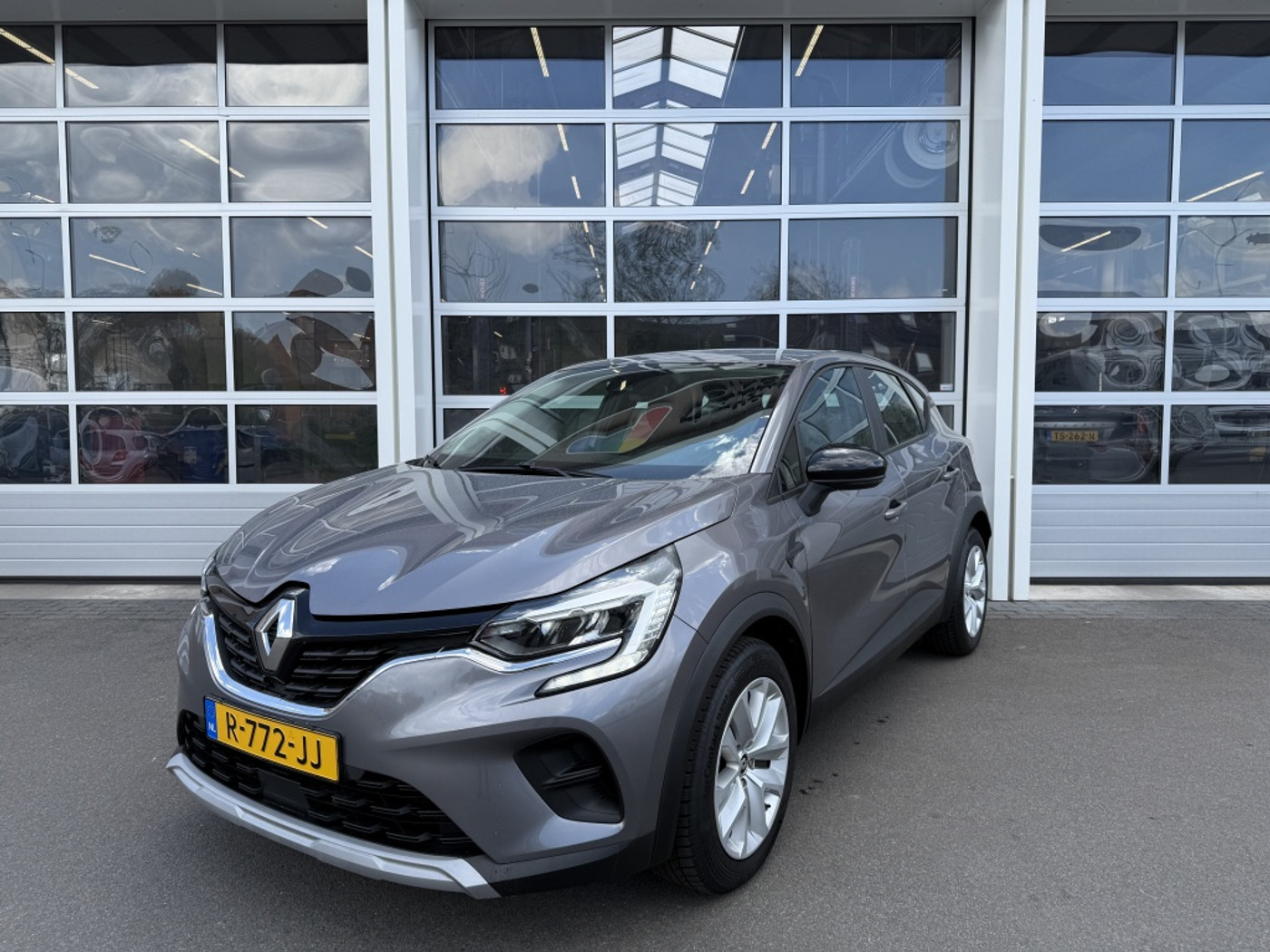 Renault Captur 1.6 E-Tech Hybrid 145 Zen 2022 - voorkant