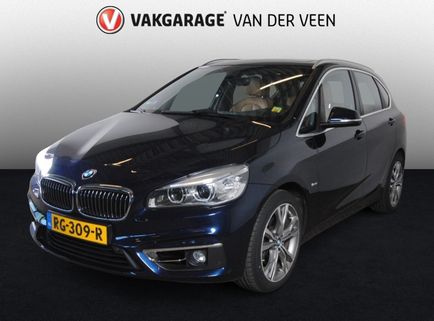 BMW 218i Active Tourer 218i High Exec. | Camera | Stoelverwarming | Pano 2018 - voorkant
