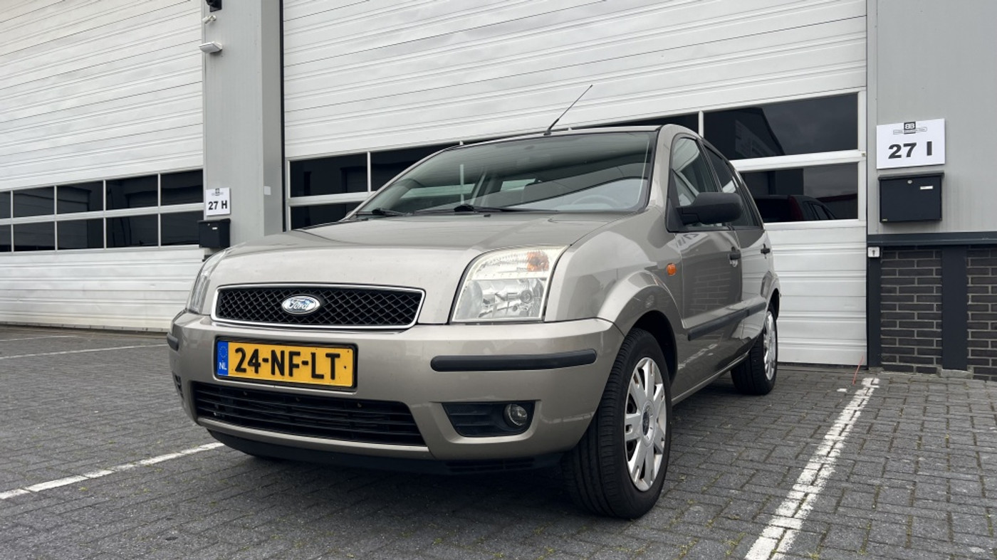 Ford Fusion 1.4-16V Luxury 2003 - voorkant