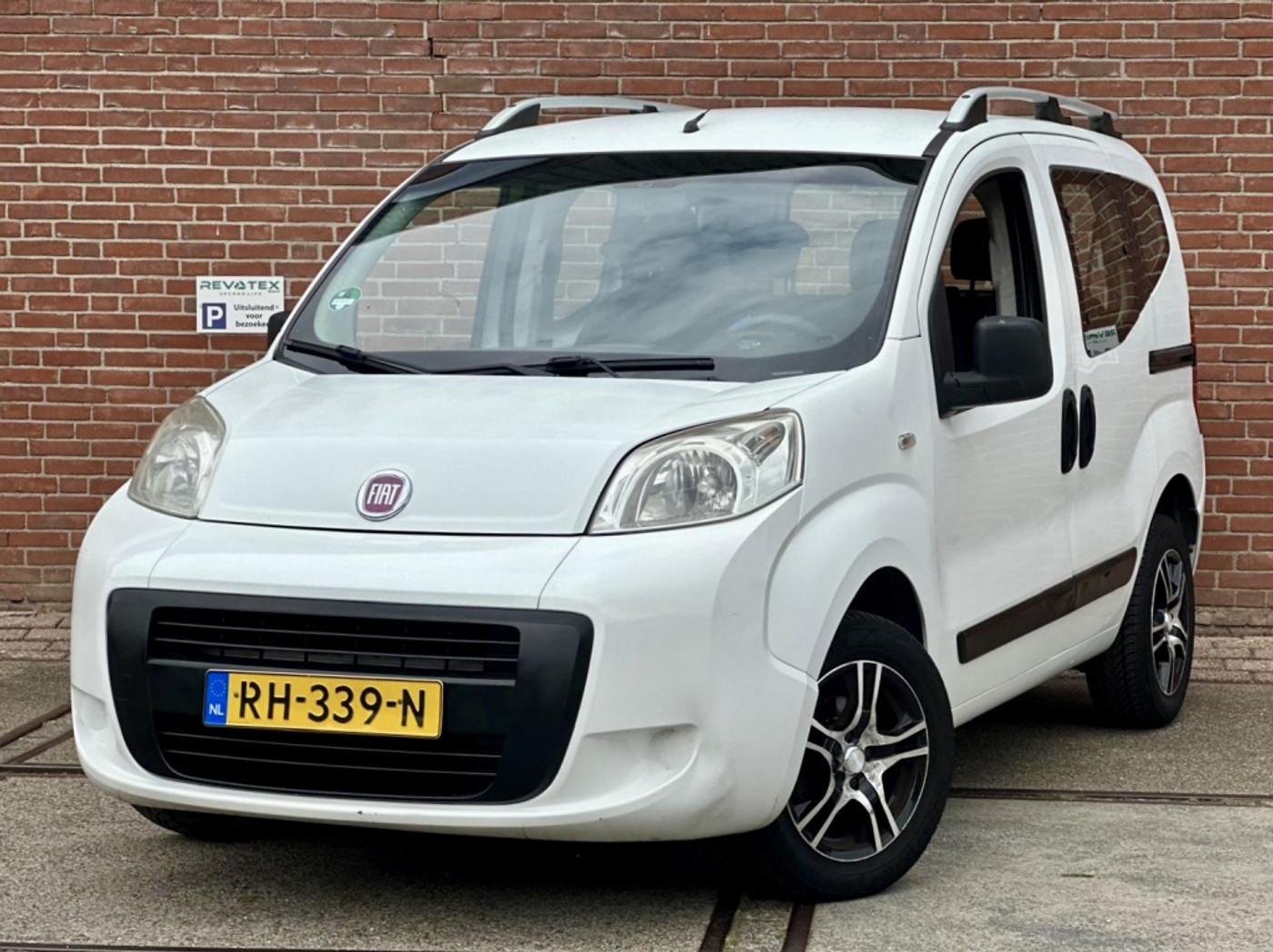 Fiat Fiorino Qubo 1.4 Dynamic |5 Person|Stuurbkr |Nieuwe APK |NAP 2009 - voorkant