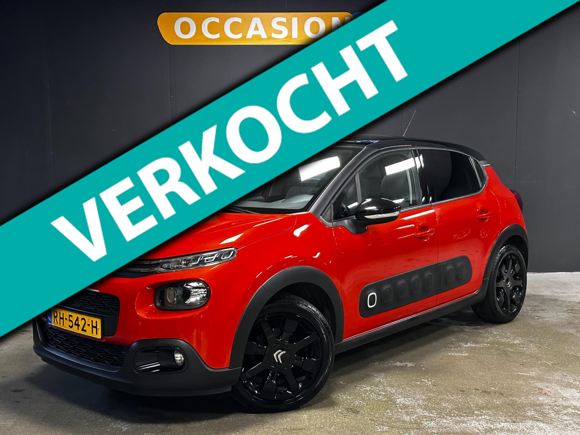 Citroen C3 1.2 PureTech Shine|PANO|CAMERA|TREKHAAK|CRUISE|CARPLAY|NAVI|BLUETOOTH|17INCH| 2017 - voorkant