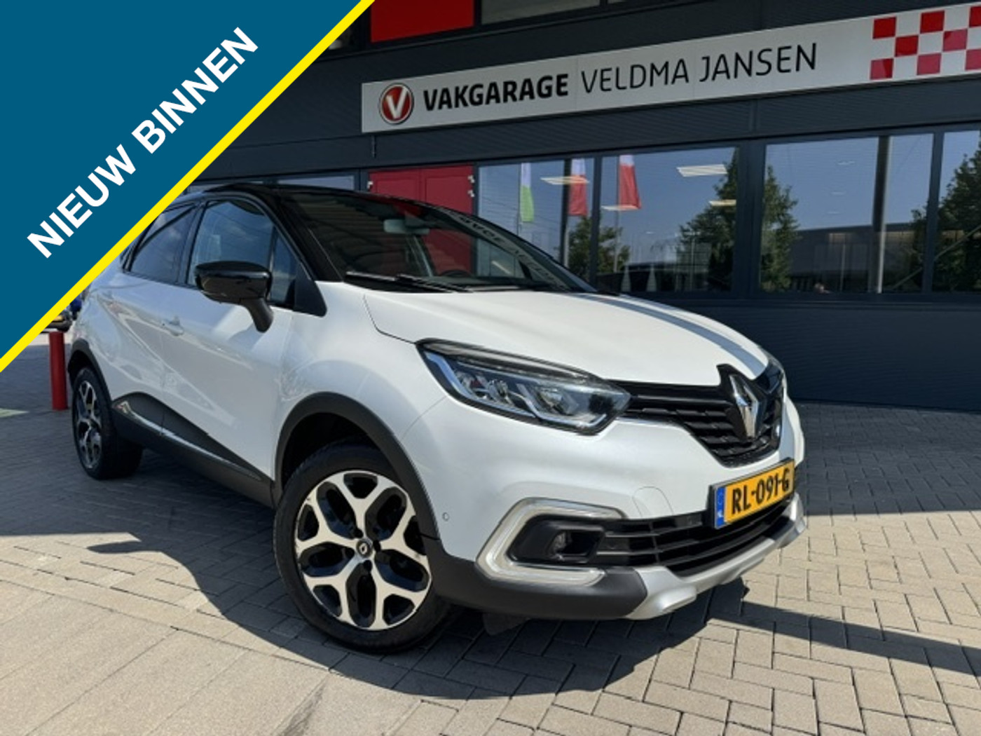 Renault Captur 0.9 TCe INTENS + ECC/CAMERA/PDC/LMV 2017 - voorkant