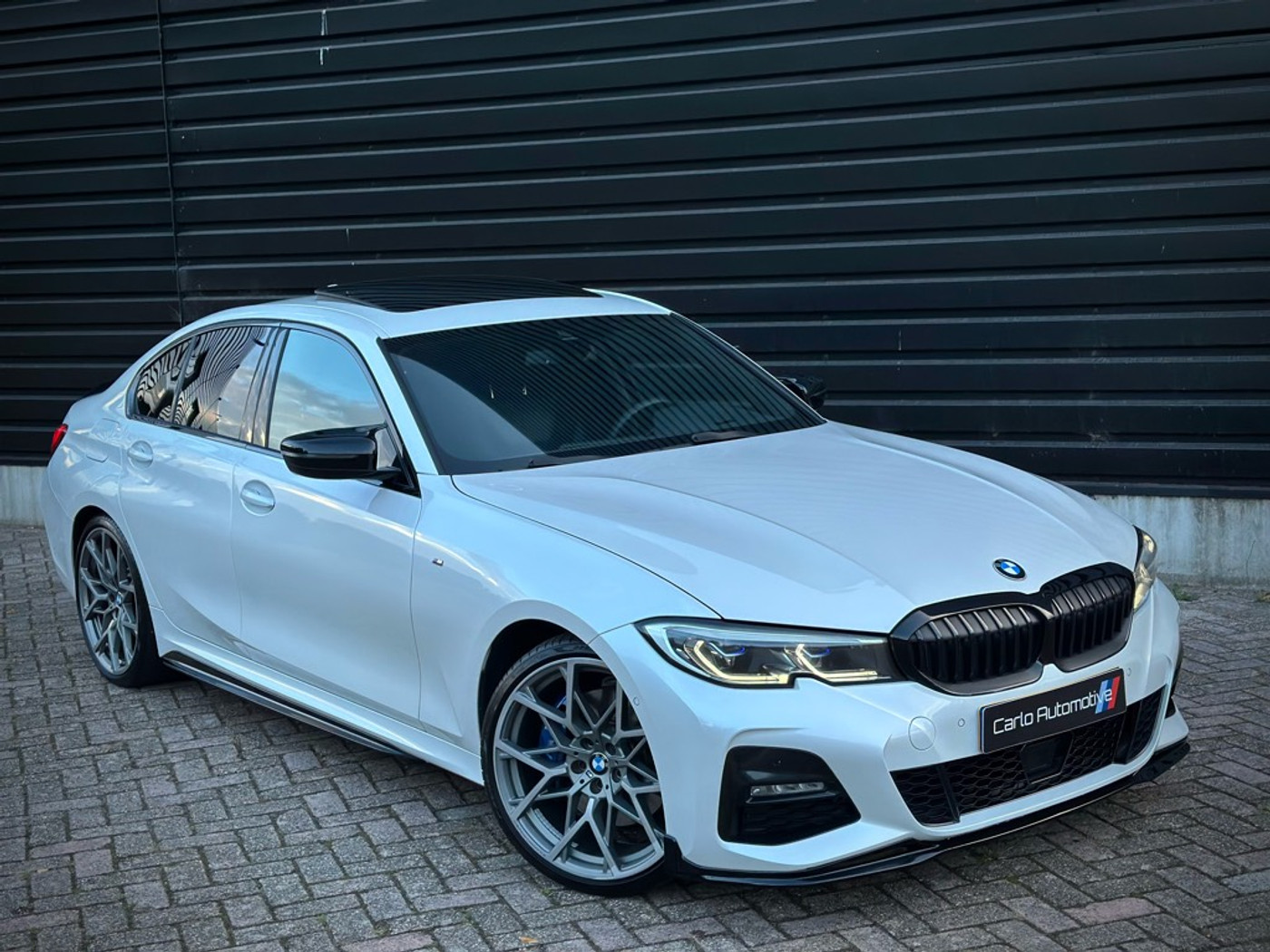 Foto van BMW 330i