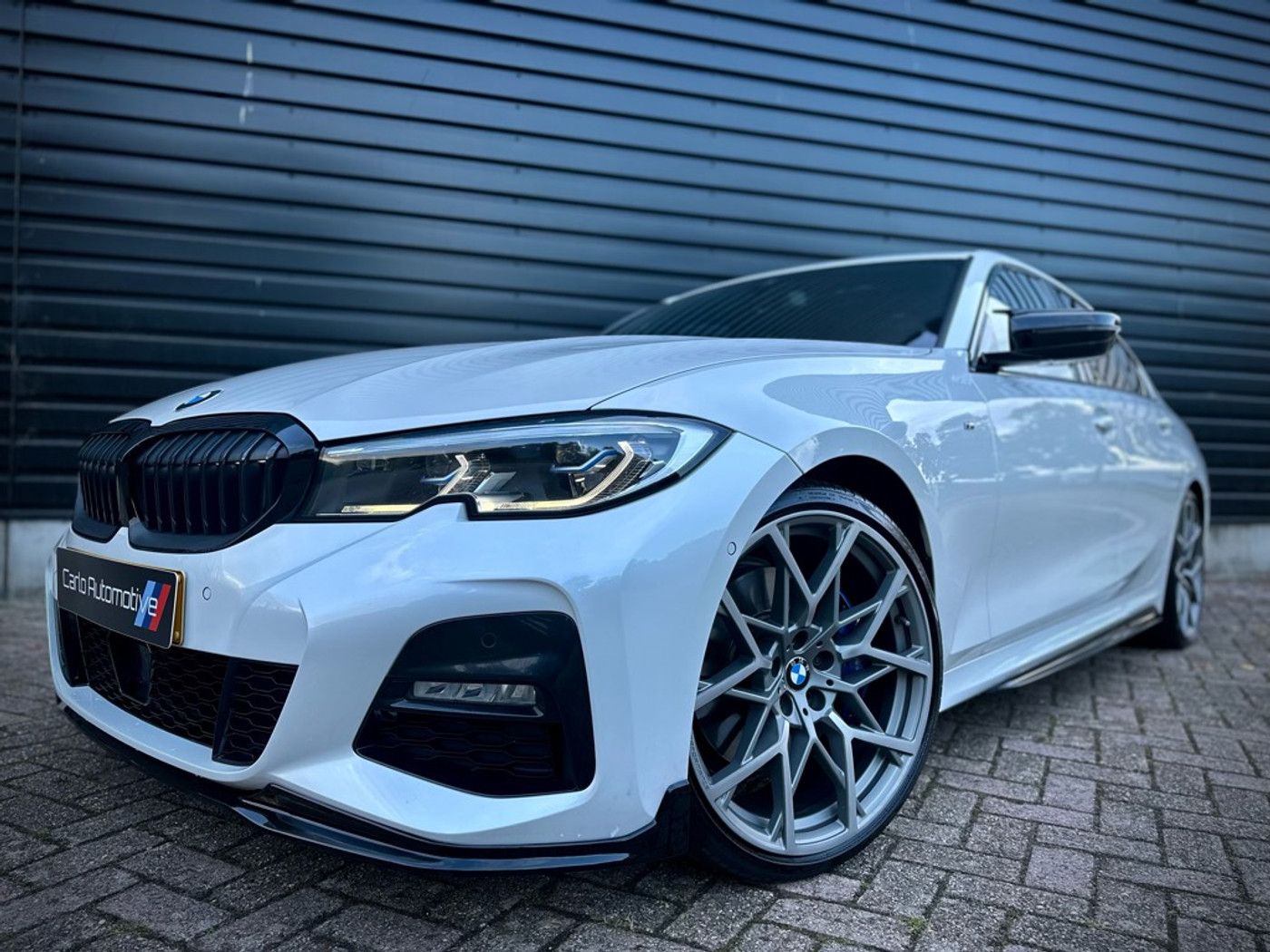 Foto van BMW 330i