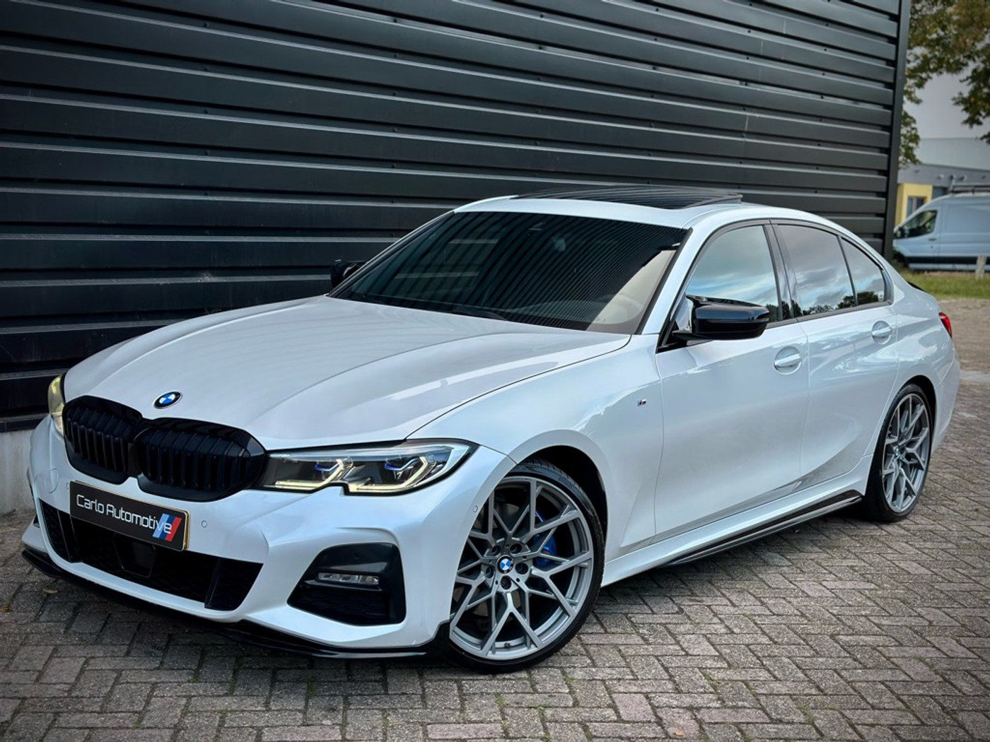 Foto van BMW 330i