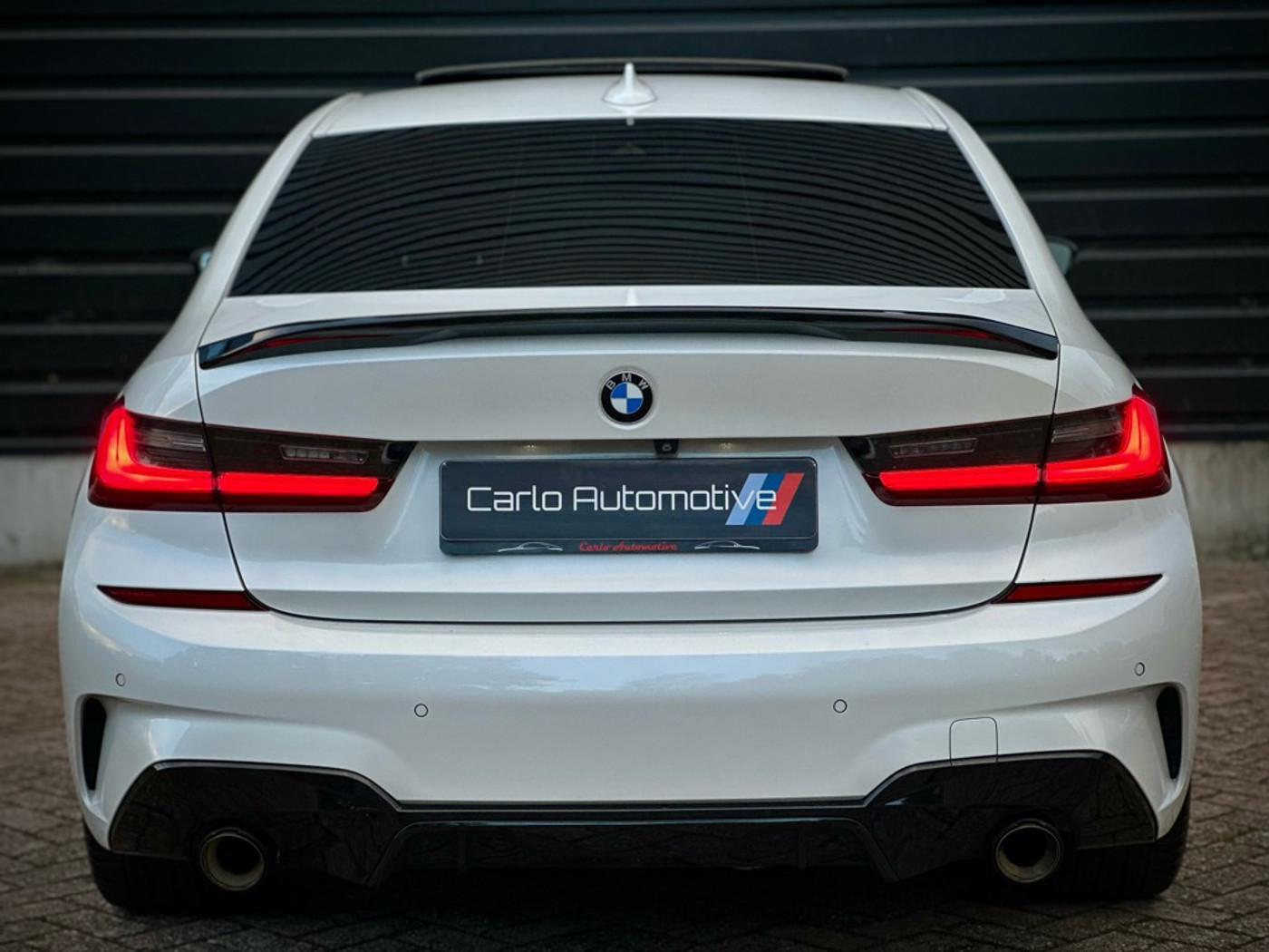 Foto van BMW 330i