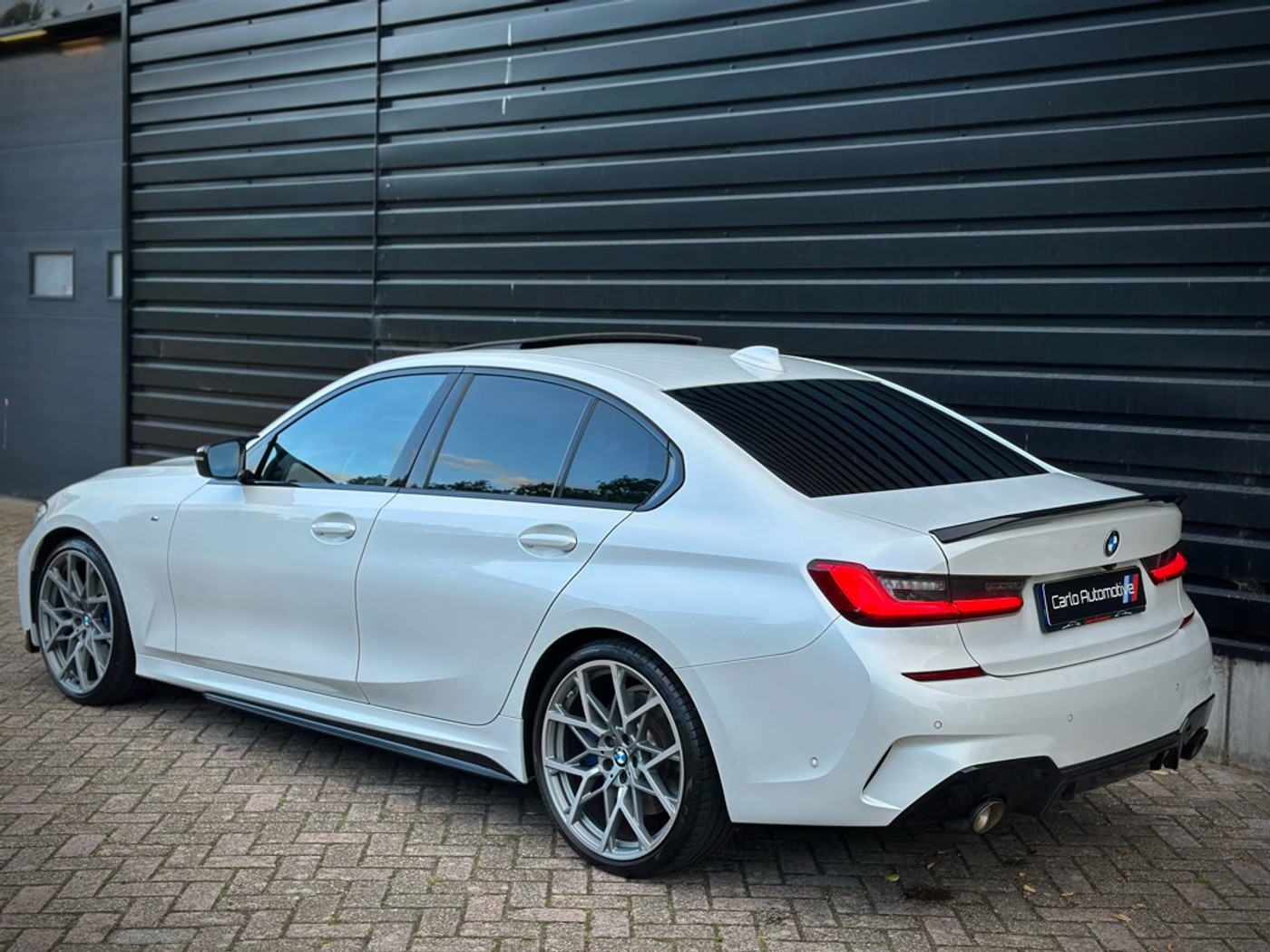 Foto van BMW 330i