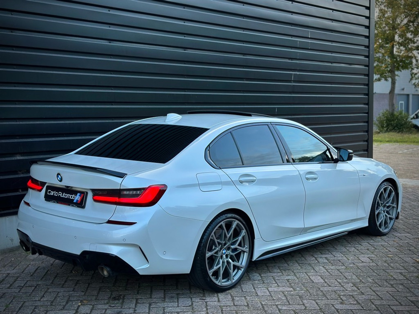 Foto van BMW 330i