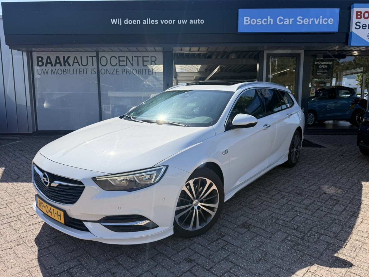 Opel Insignia Sports Tourer 1.5 T Business Executive | OPC | Pano | Leer 2018 - voorkant