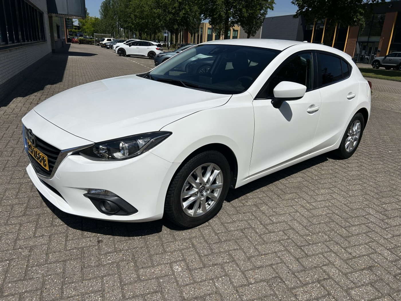 Mazda Mazda3 2.0 S.A. 120 SkyL. NAVI CRUISE PDC TRHK. 2016 - voorkant