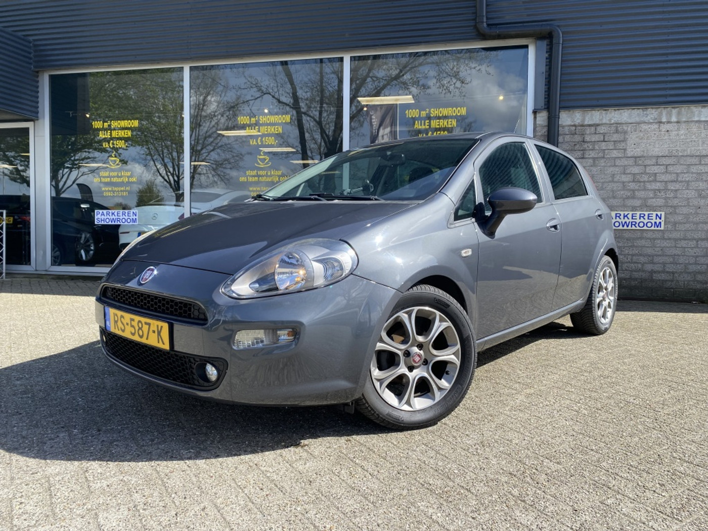 Fiat Fiat Punto 0.9 TA Sempre 2018 - voorkant