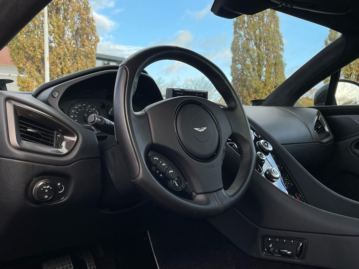 Foto van Aston Martin Vanquish