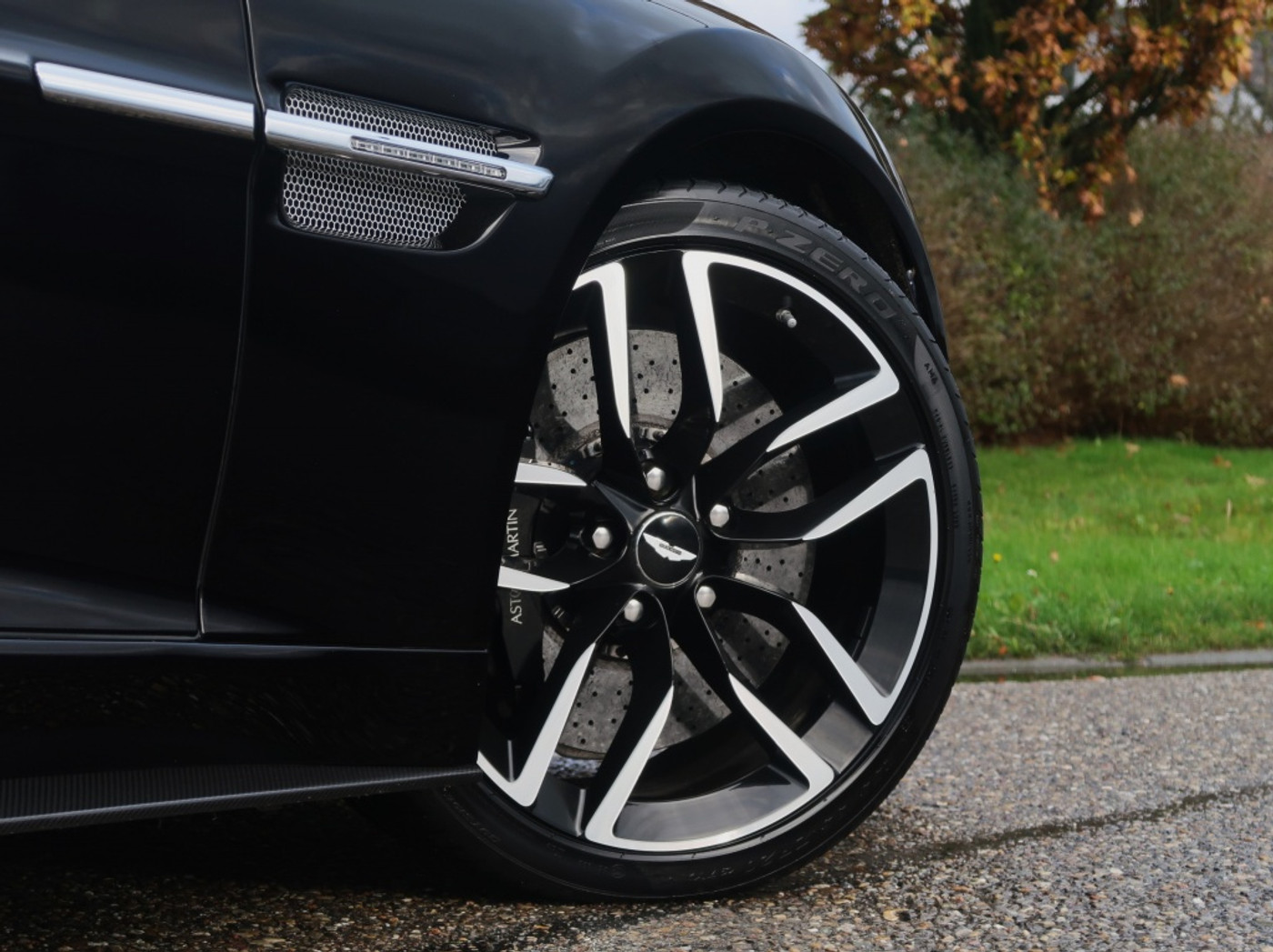 Foto van Aston Martin Vanquish