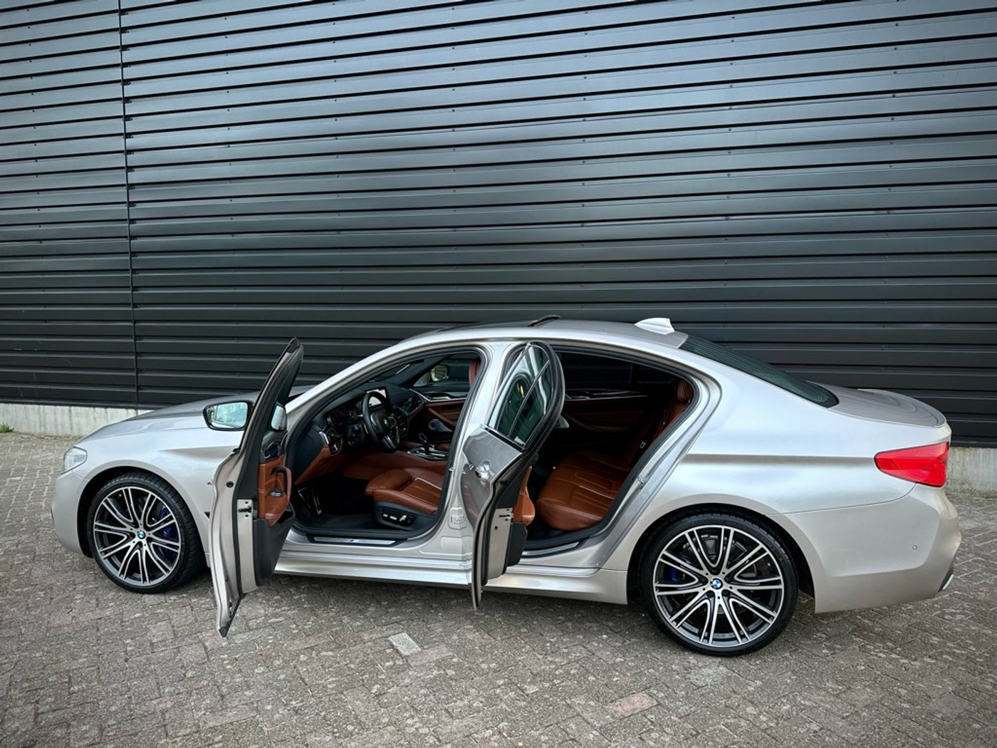 Foto van BMW 540i