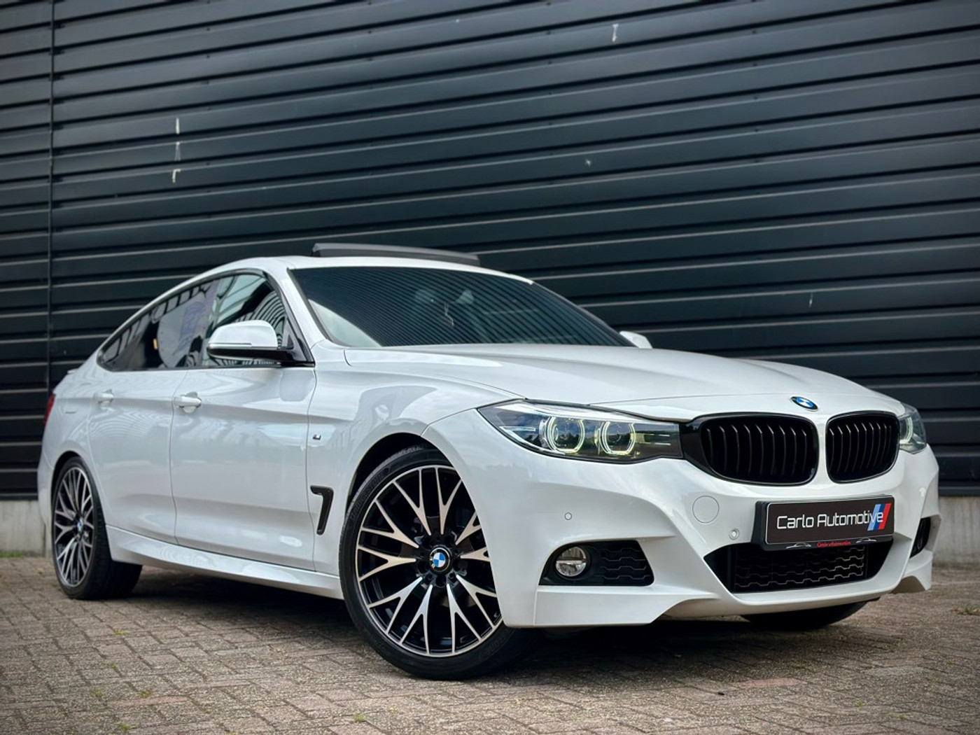 Foto van BMW 320i