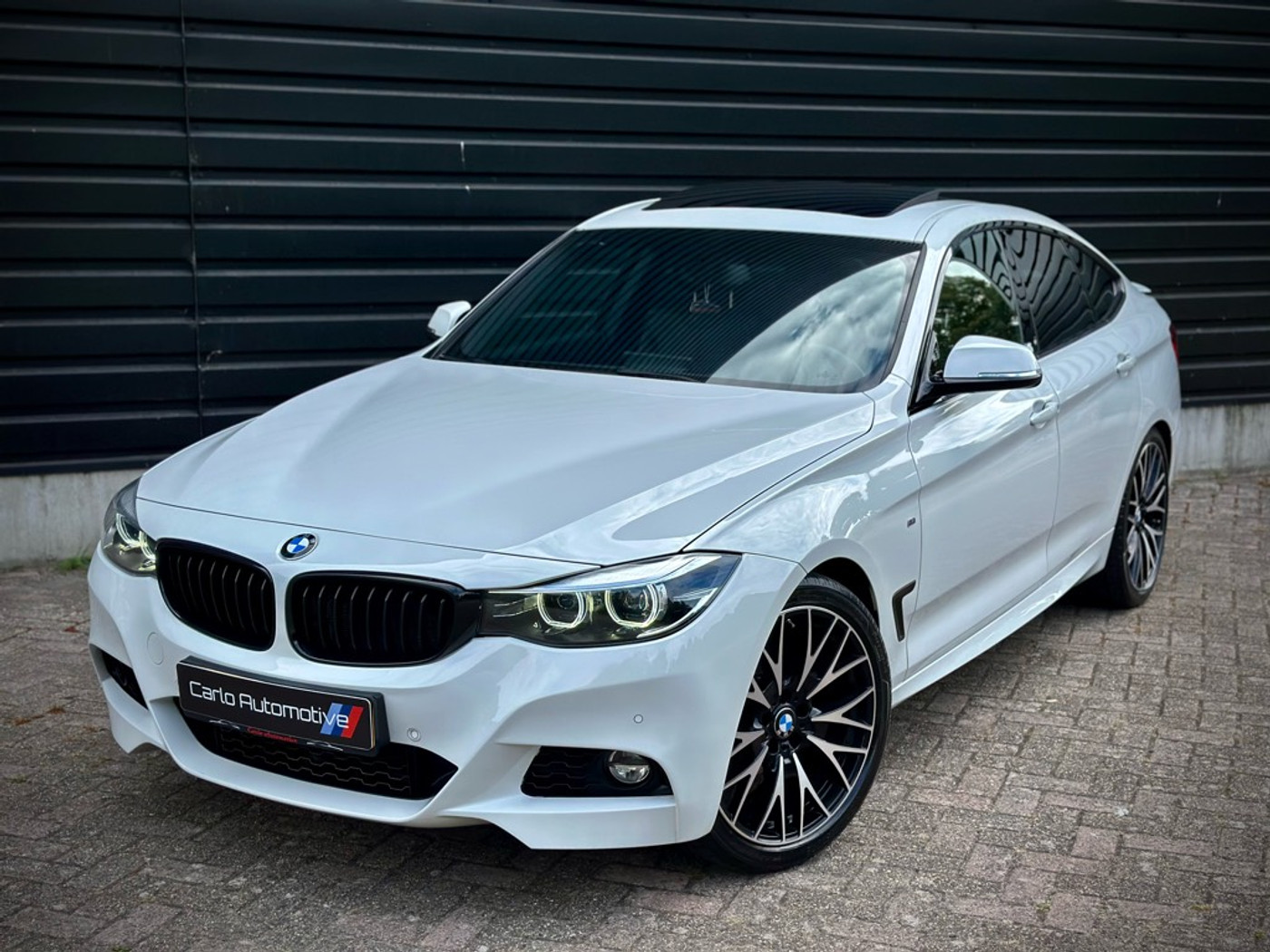 Foto van BMW 320i