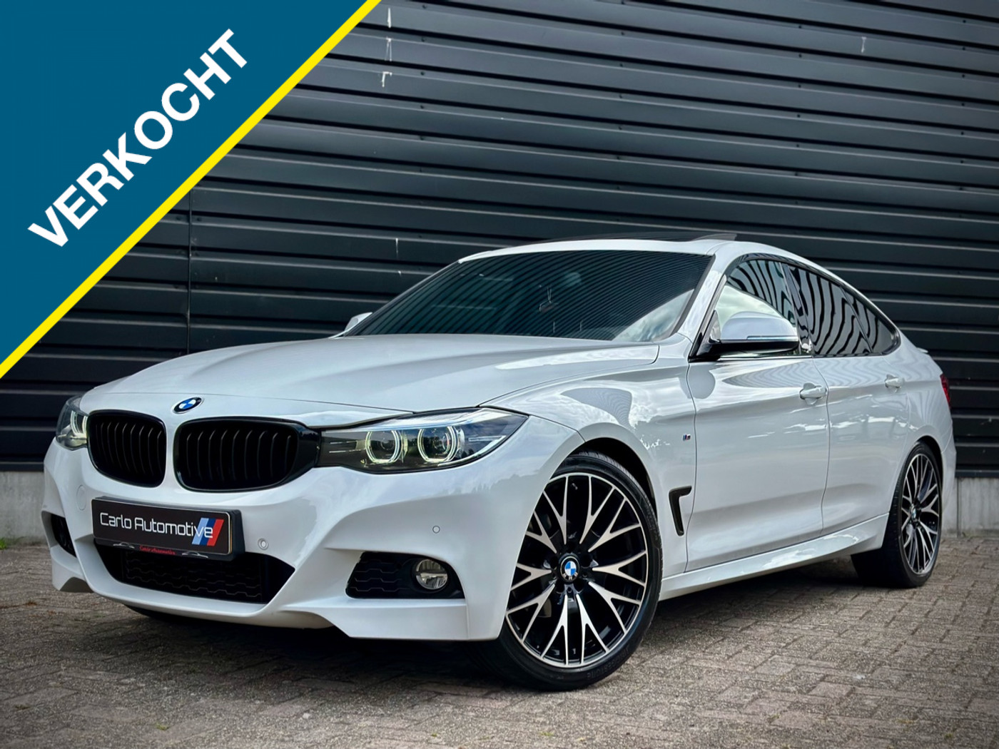 BMW 320i 320i PANO|HEADUP|H/K|VIRTUAL|CAMERA|HAAK 2018 - voorkant