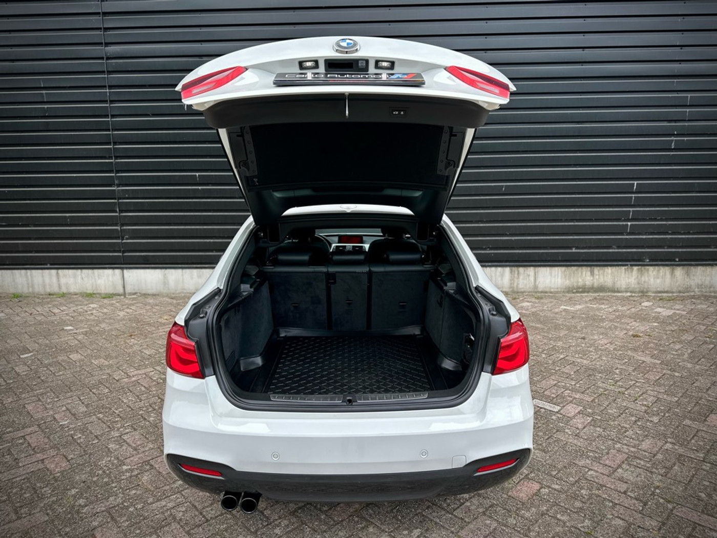 Foto van BMW 320i