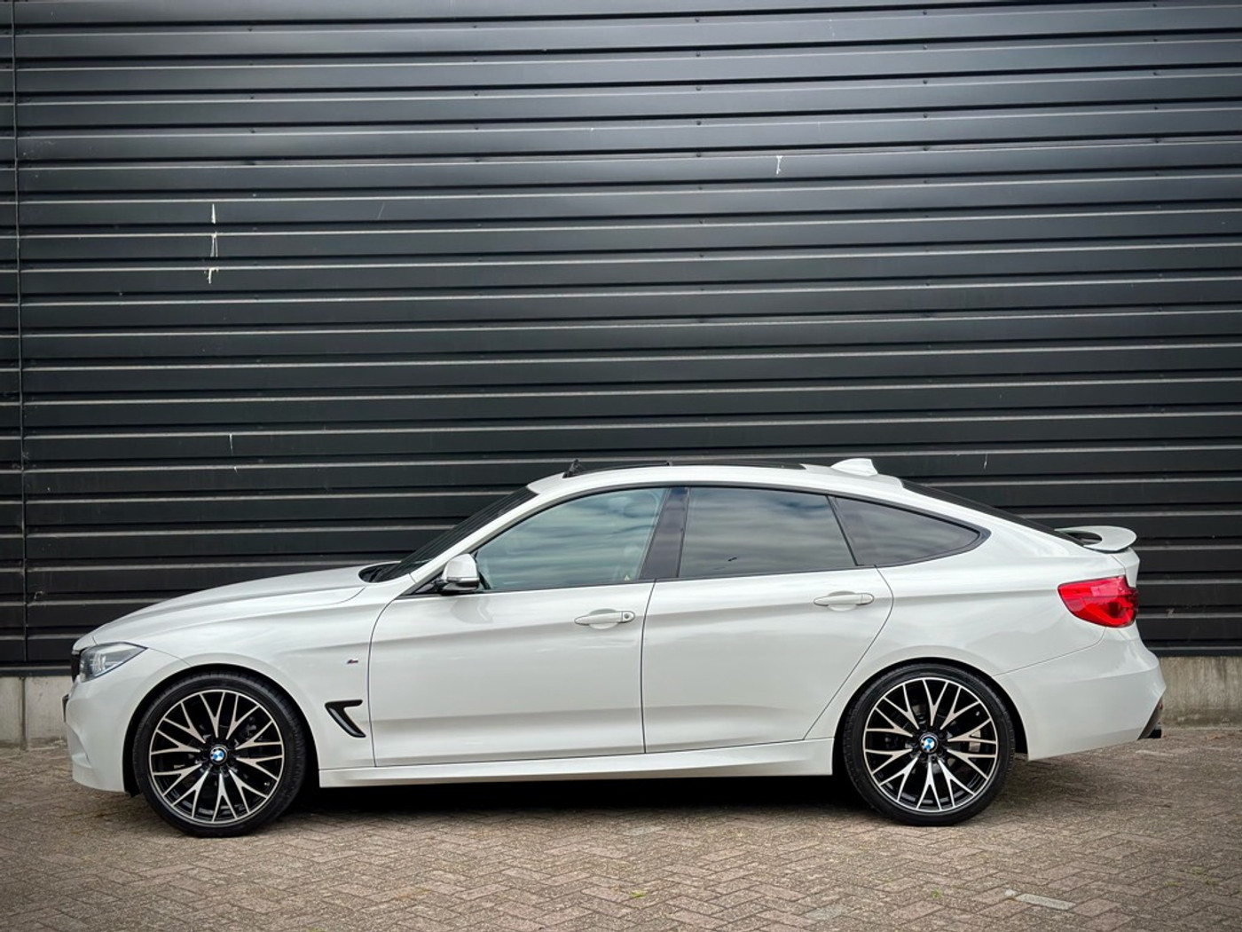 Foto van BMW 320i
