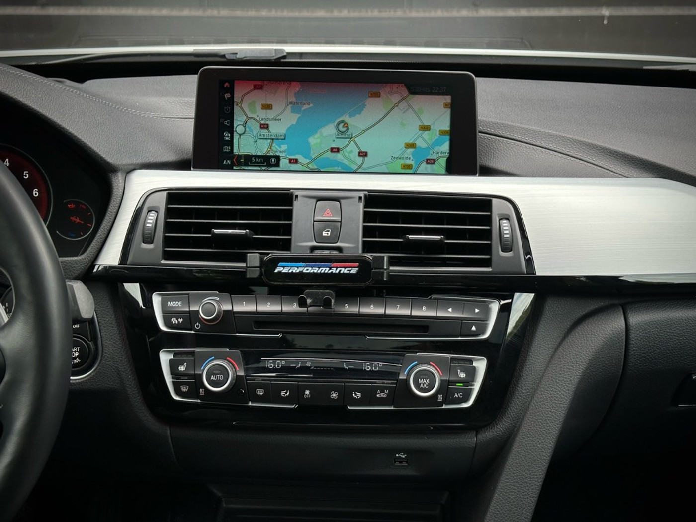 Foto van BMW 320i