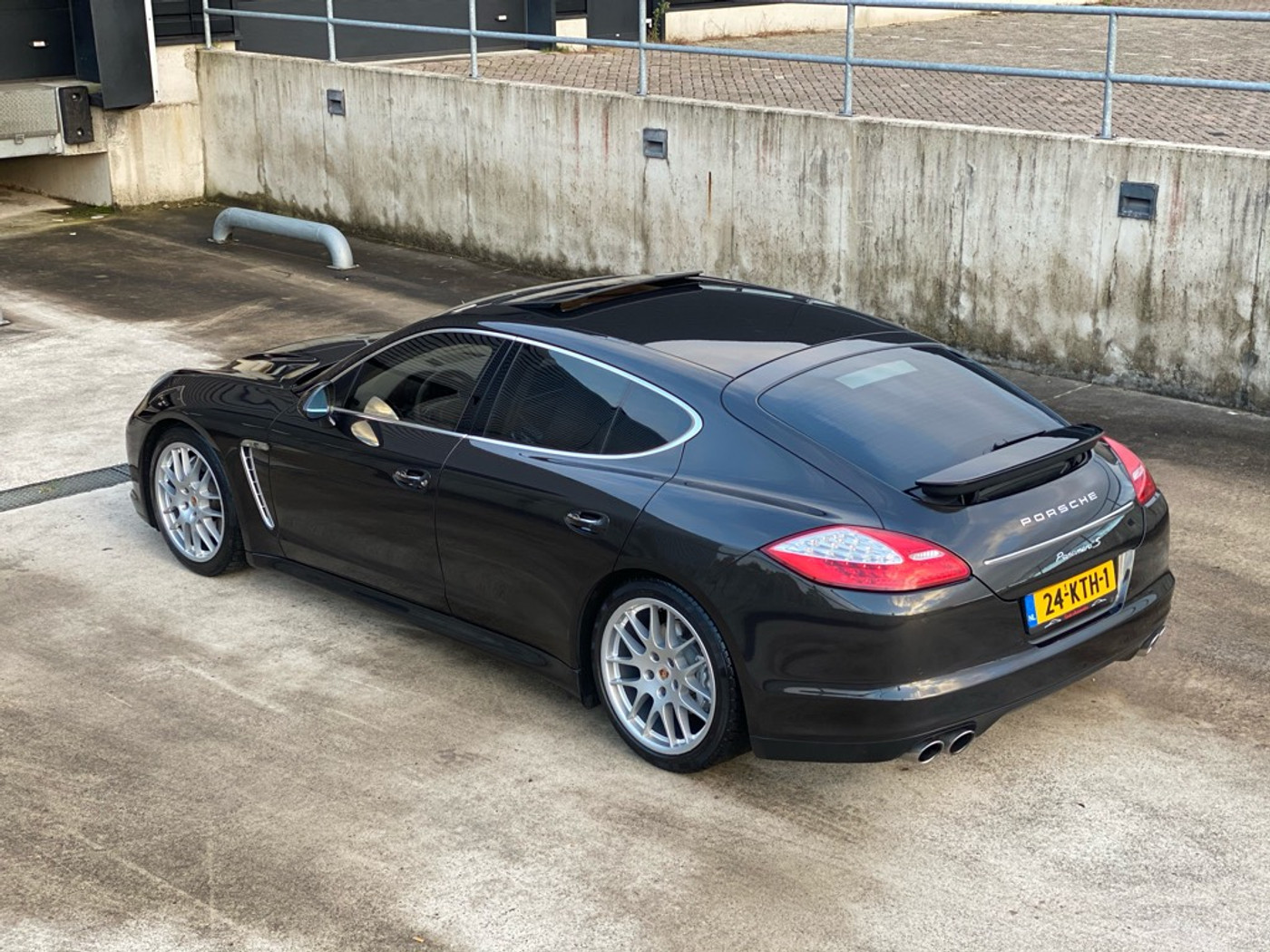 Foto van Porsche Panamera S
