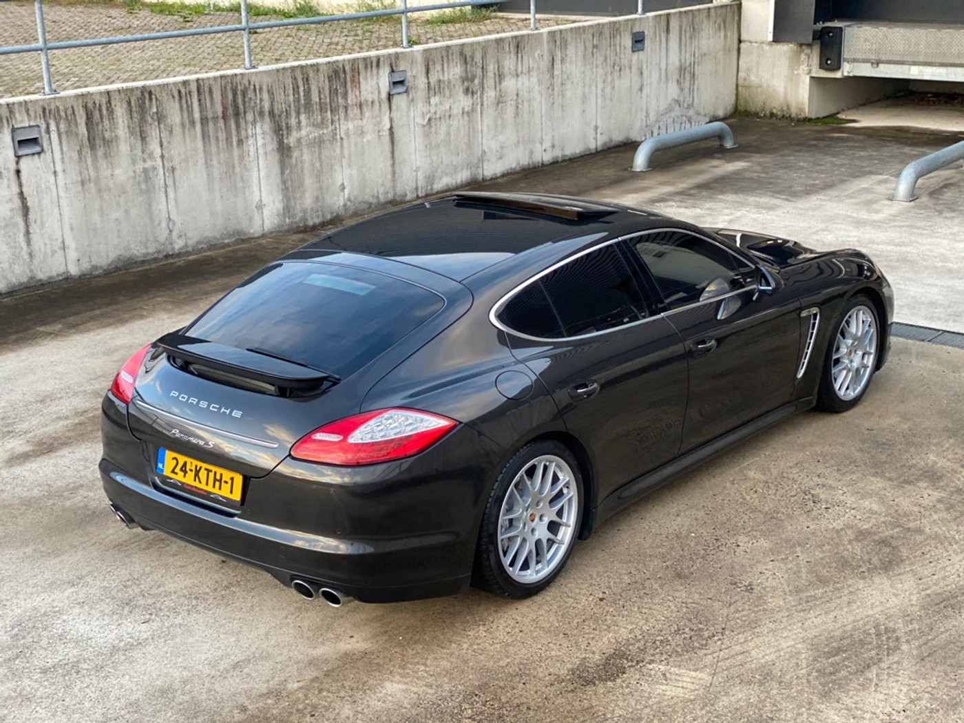 Foto van Porsche Panamera S