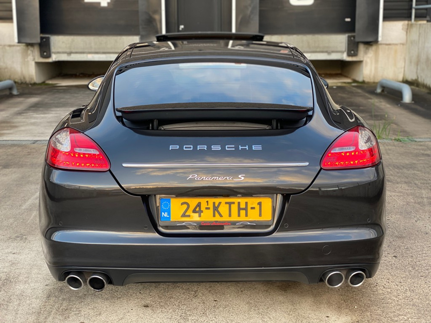 Foto van Porsche Panamera S