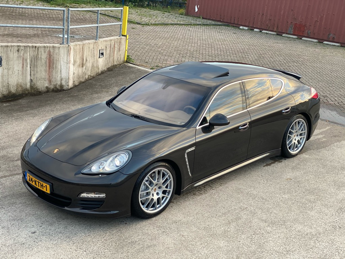 Foto van Porsche Panamera S