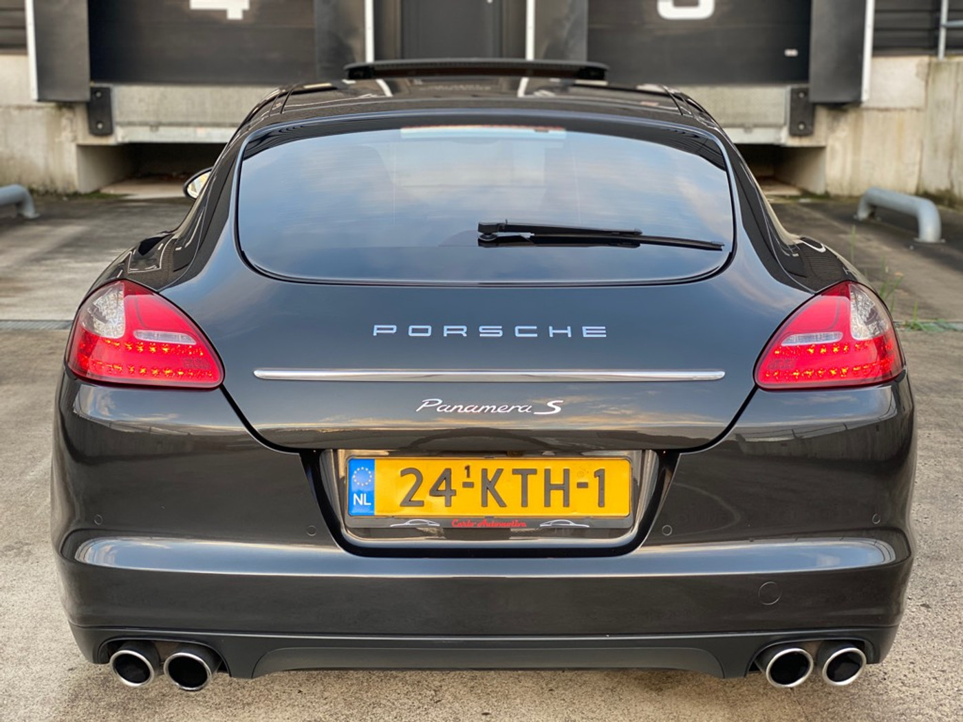 Foto van Porsche Panamera S