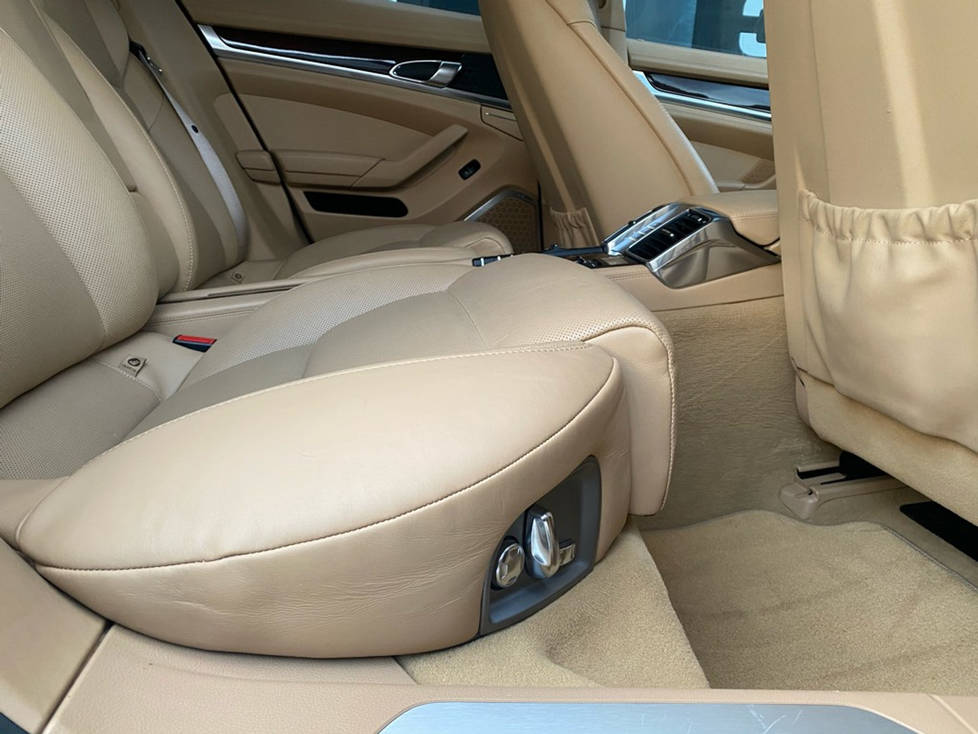 Foto van Porsche Panamera S