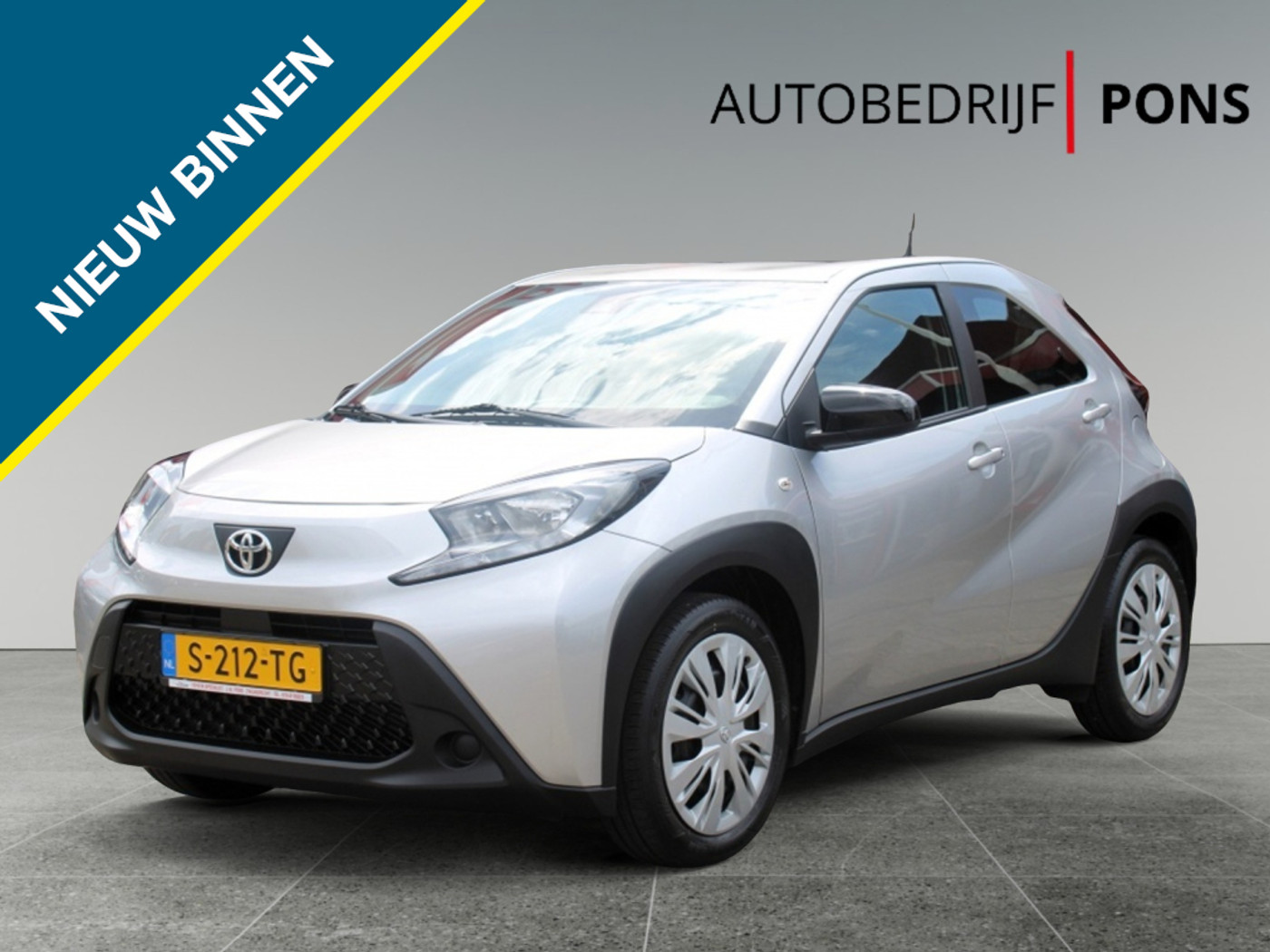 Toyota Aygo X 1.0 VVT-i MT Play 2023 - voorkant