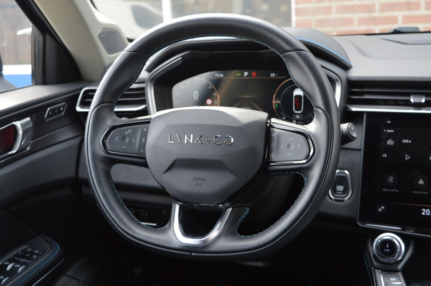 Foto van Lynk&co LYNK & Co 01