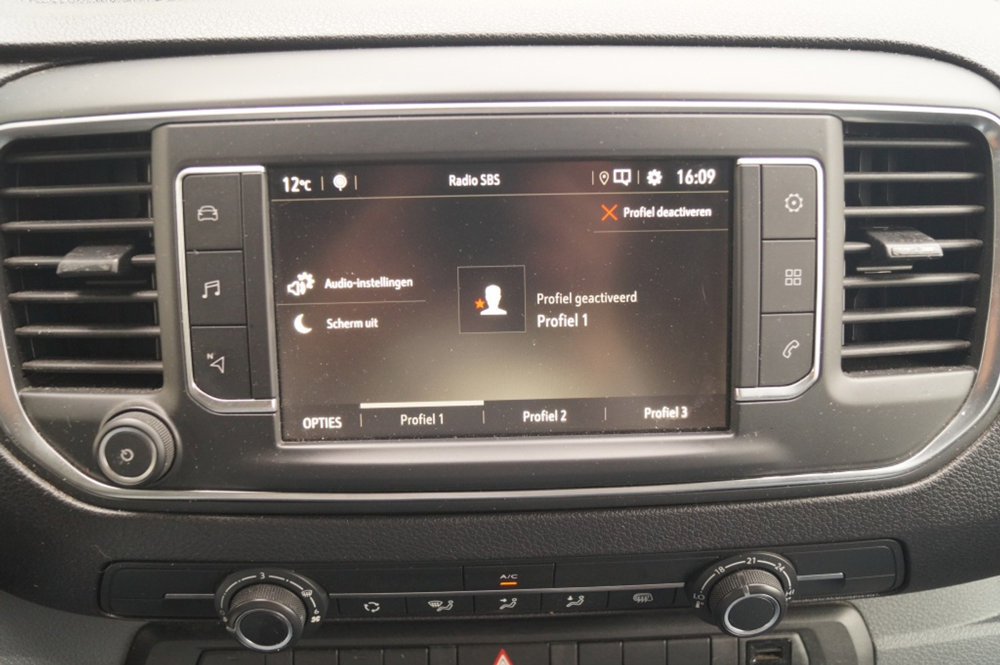 Foto van Opel Vivaro