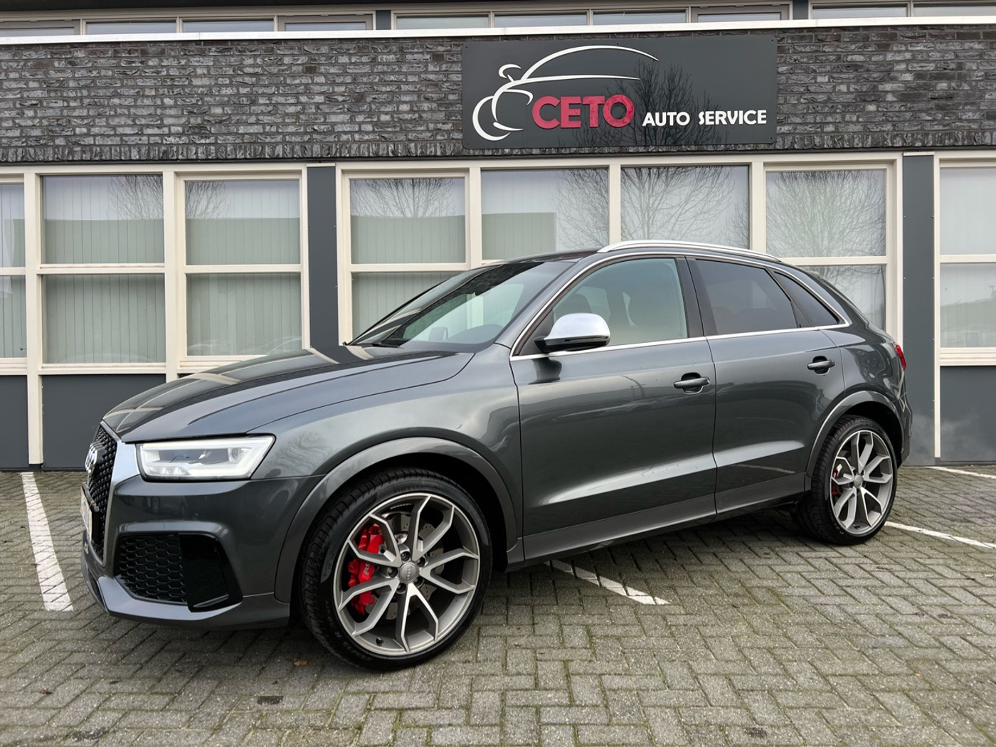 Audi RS Q3 2.5 TFSI RSQ3 q PL+ 340PK facelift 2015 - voorkant