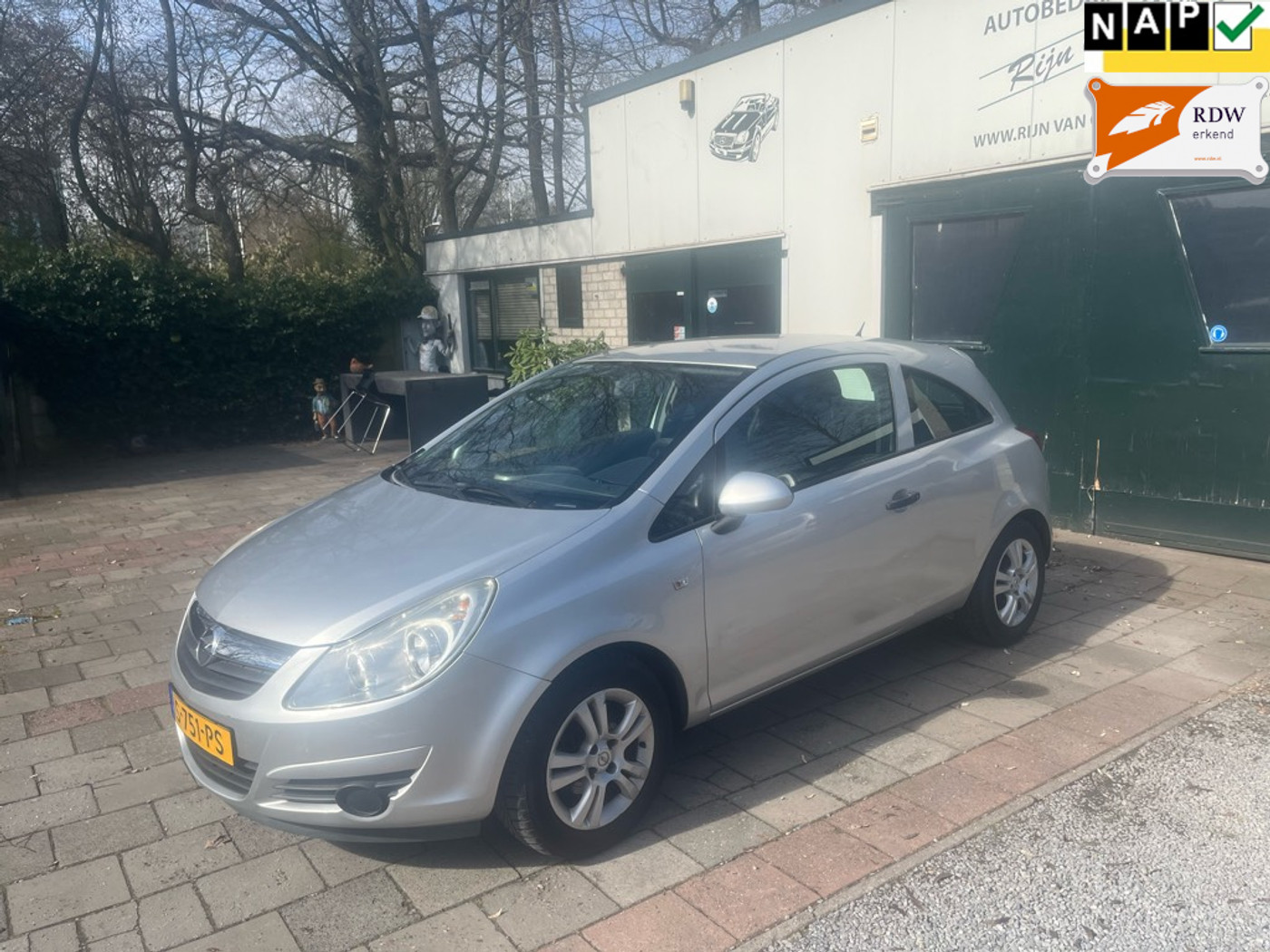 Opel Corsa 1.0-12V Business 2009 - voorkant