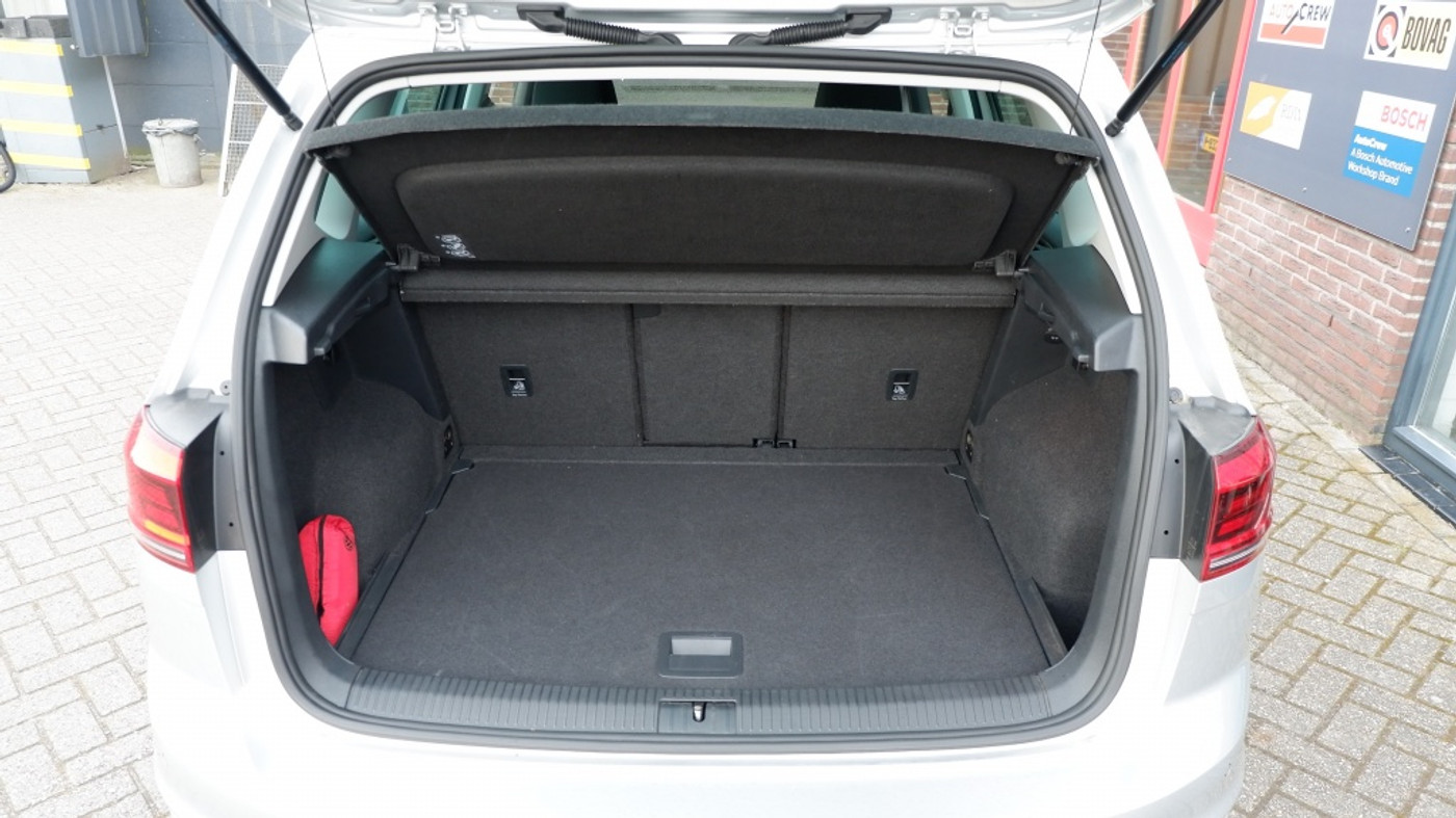 Foto van Volkswagen Golf Sportsvan